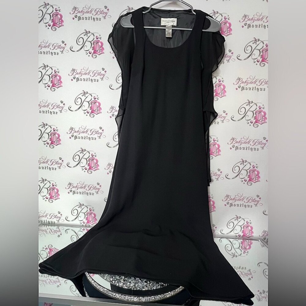 Evan picone dress Elegant Black Dress flowy details stunning formal waterfall